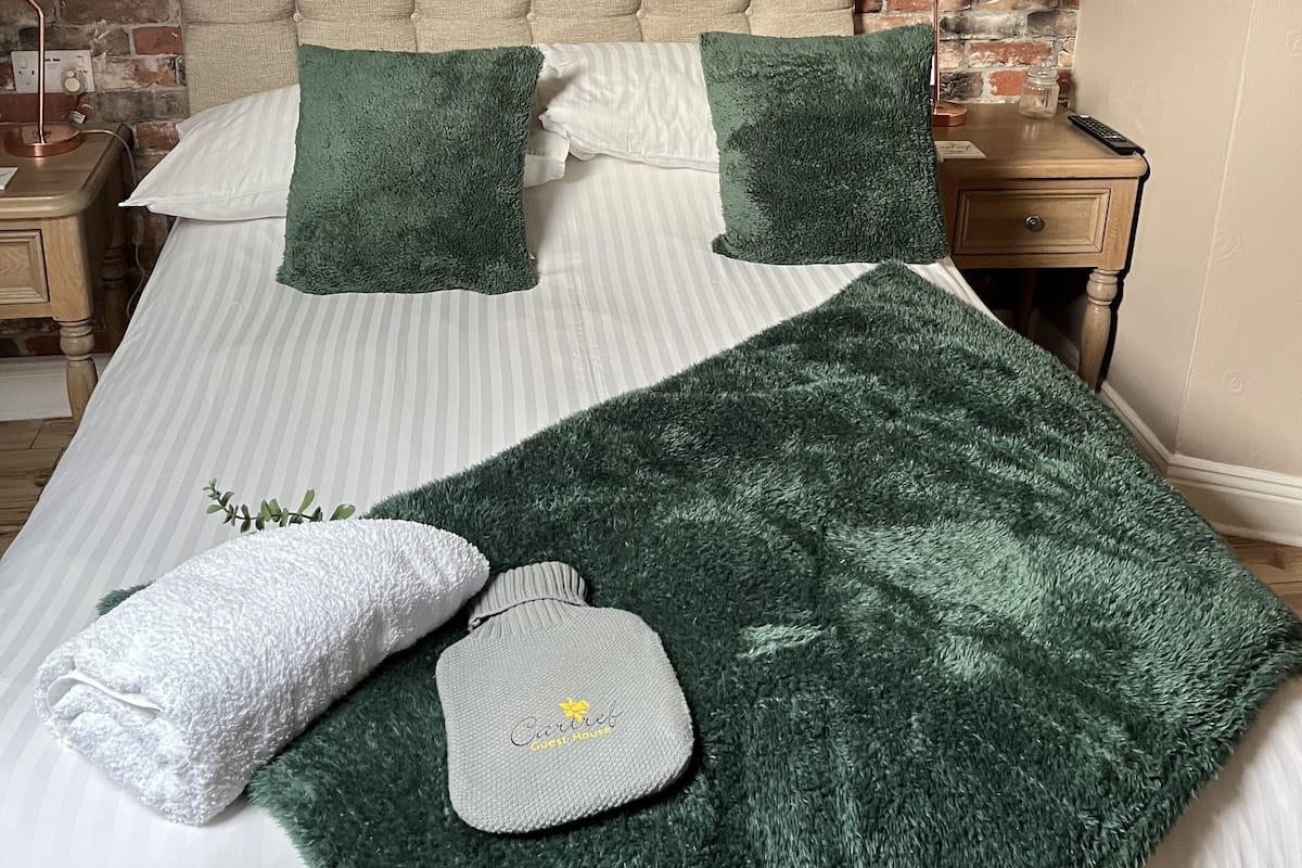 Comfort-Doppelzimmer, mit Bad | Bettwäsche aus ägyptischer Baumwolle, hochwertige Bettwaren