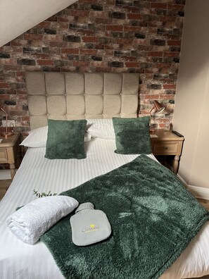 舒适双人房, 独立浴室 | 埃及棉床单、高档床上用品、特色装修、特色家居