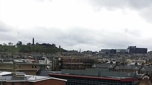 View from property - City and Castle View Apartment (Edinburgh)