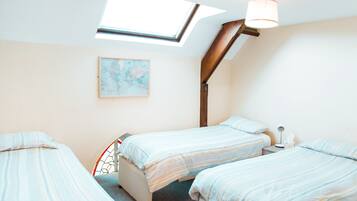 Triple Room, Ensuite | WiFi, bed sheets