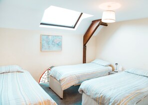 三人房, 獨立浴室 | Wi-Fi (收費)、床單