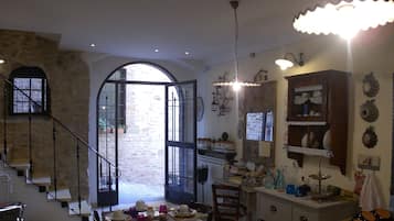 Daily cooked-to-order breakfast for a fee