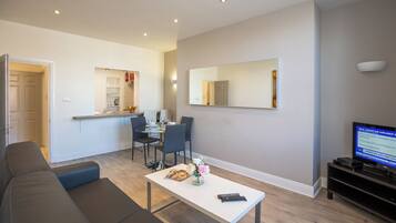 Superior Apartment, 1 Bedroom, Kitchen, River View | Living area
