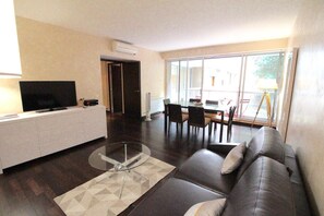 Executive Apartment, Ensuite, Garden View (Executive Apartment) | Lounge - Short Stay Paris Apartments (Paris)