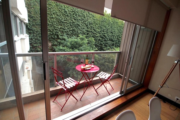 行政公寓, 独立浴室, 花园景观 (Executive Apartment) | 阳台景观