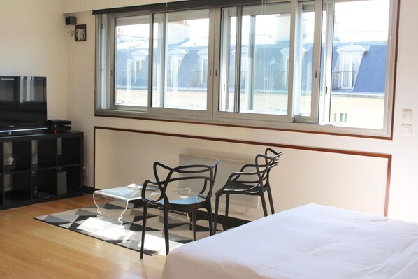 Standard Studio, Ensuite (Studio) | 1 bedroom - Short Stay Paris Apartments (Paris)