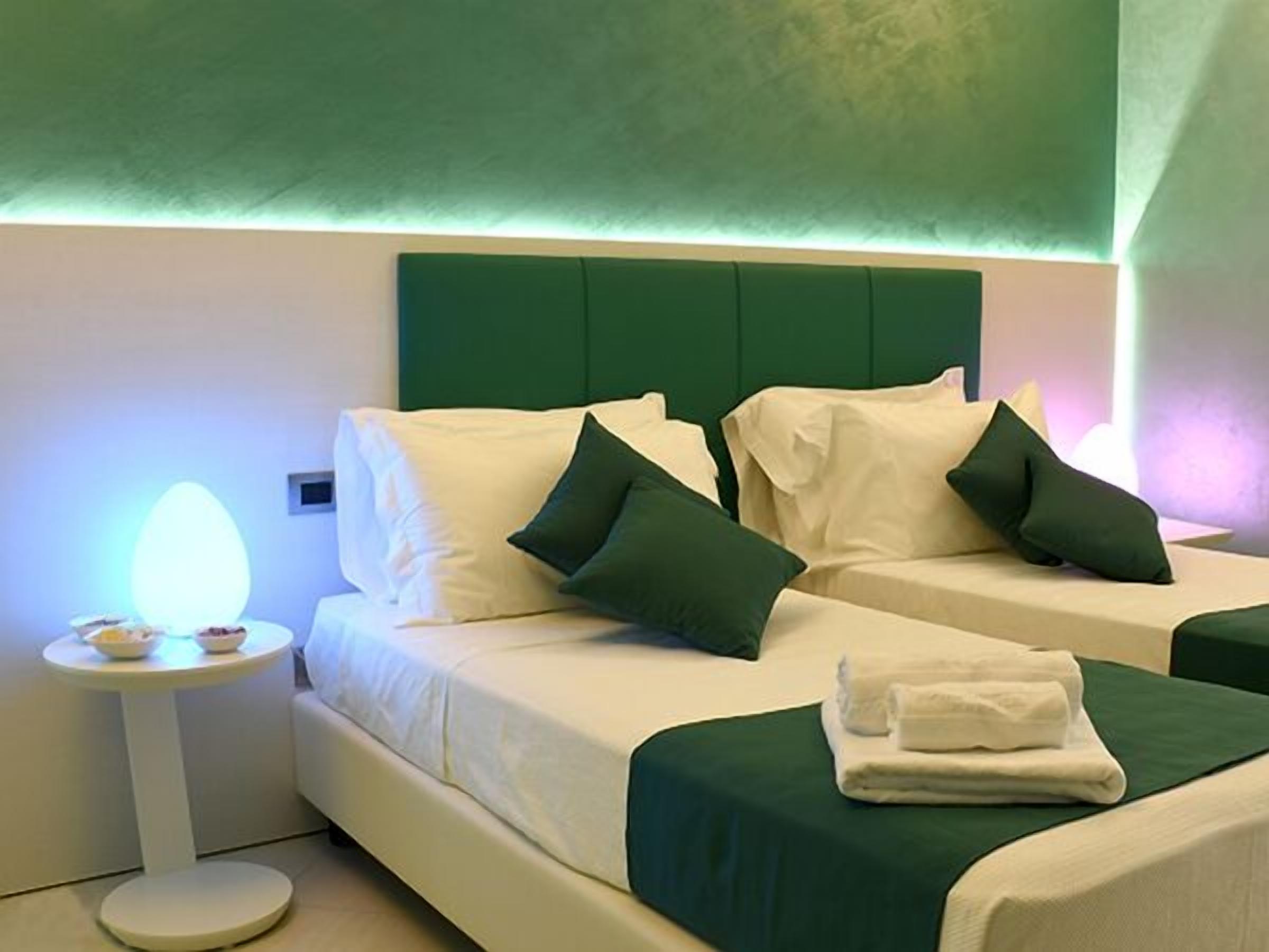 Literie de qualité supérieure, couette en duvet d'oie, minibar