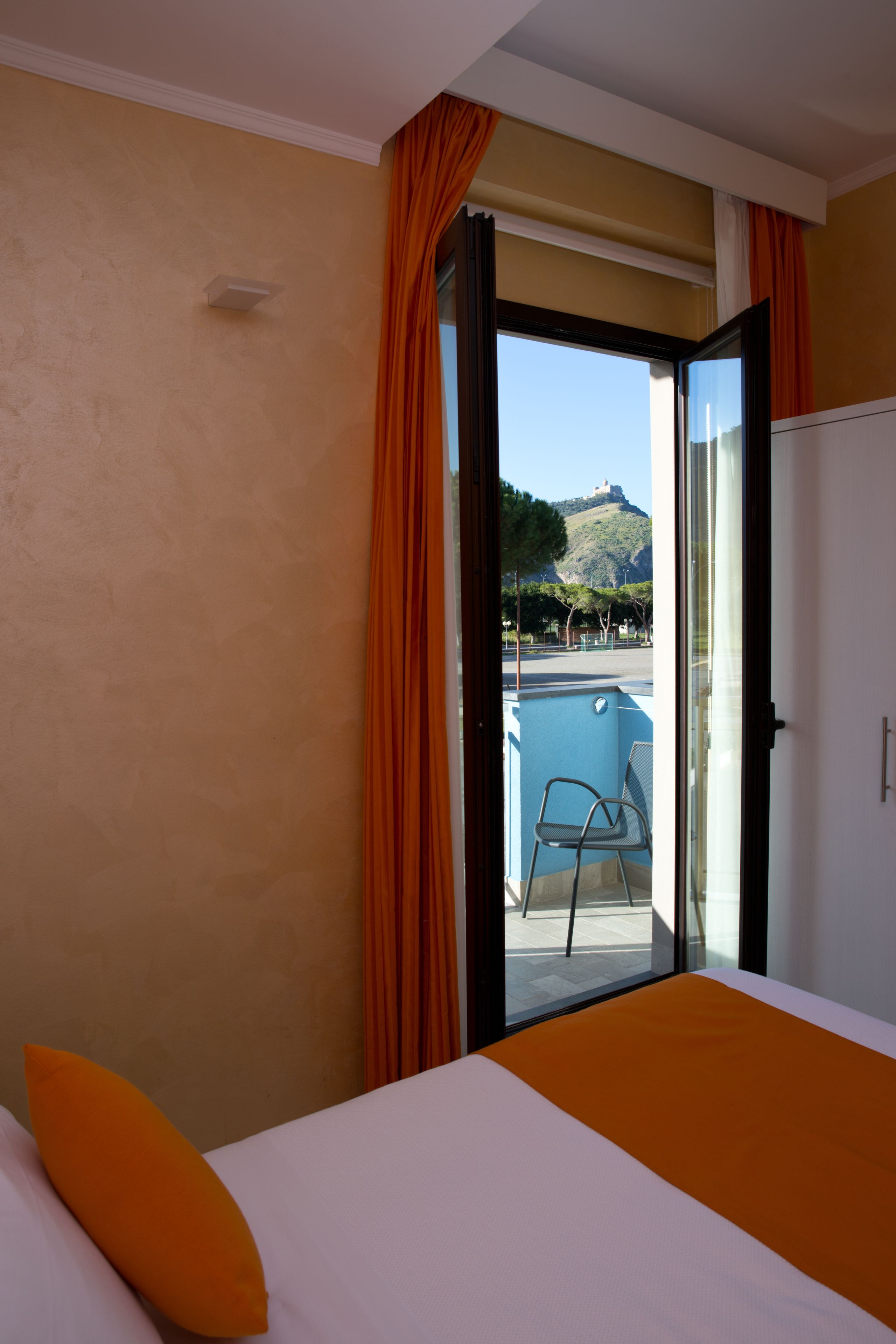 classic double room single use | balcony view