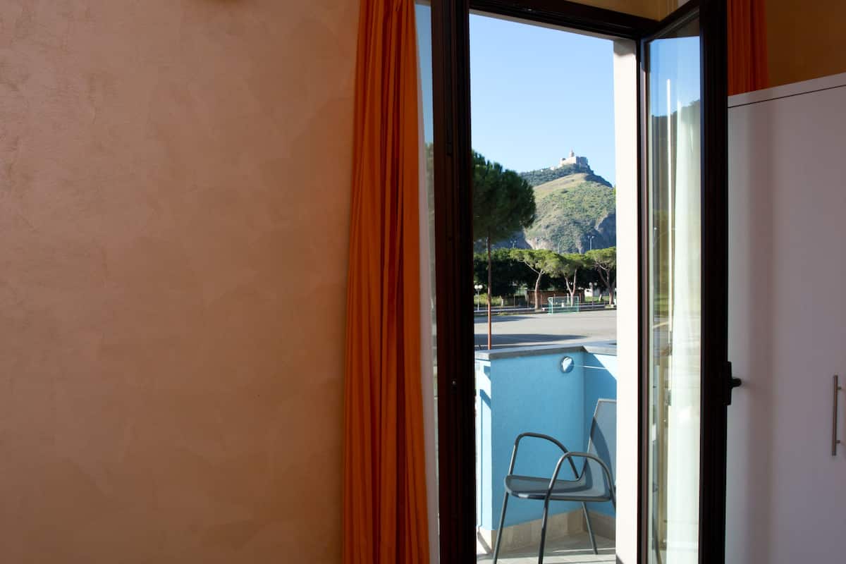 classic double room single use | balcony view