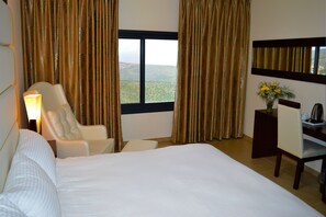 Premium Double Room, 1 King Bed with Sofa bed | Minibar, in-room safe, desk, blackout curtains - Taybeh Golden Hotel (Taybeh)
