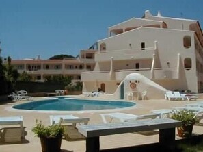 Piscina externa sazonal