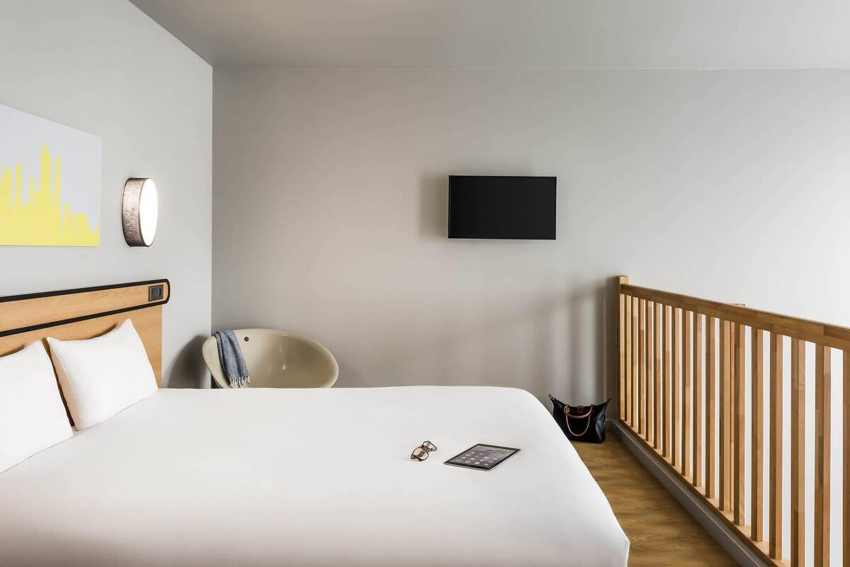 Studio, 1 Double Bed with Sofa bed, Mezzanine (4 people) | Desk, soundproofing, cribs (free), WiFi (free)