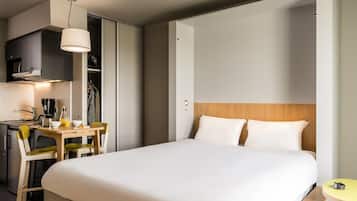 Studio, 1 Double Bed | Desk, soundproofing, free cribs/infant beds, free WiFi