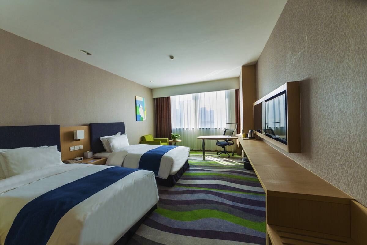 Minibar, két bảo mật tại phòng, bàn, phòng cách âm 