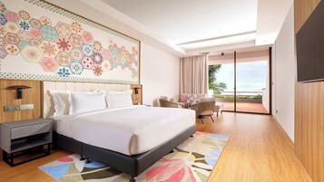 Minibar, safe på rommet, skrivebord og skrivebord for bærbar PC