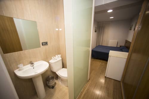 Double Room | Bathroom
