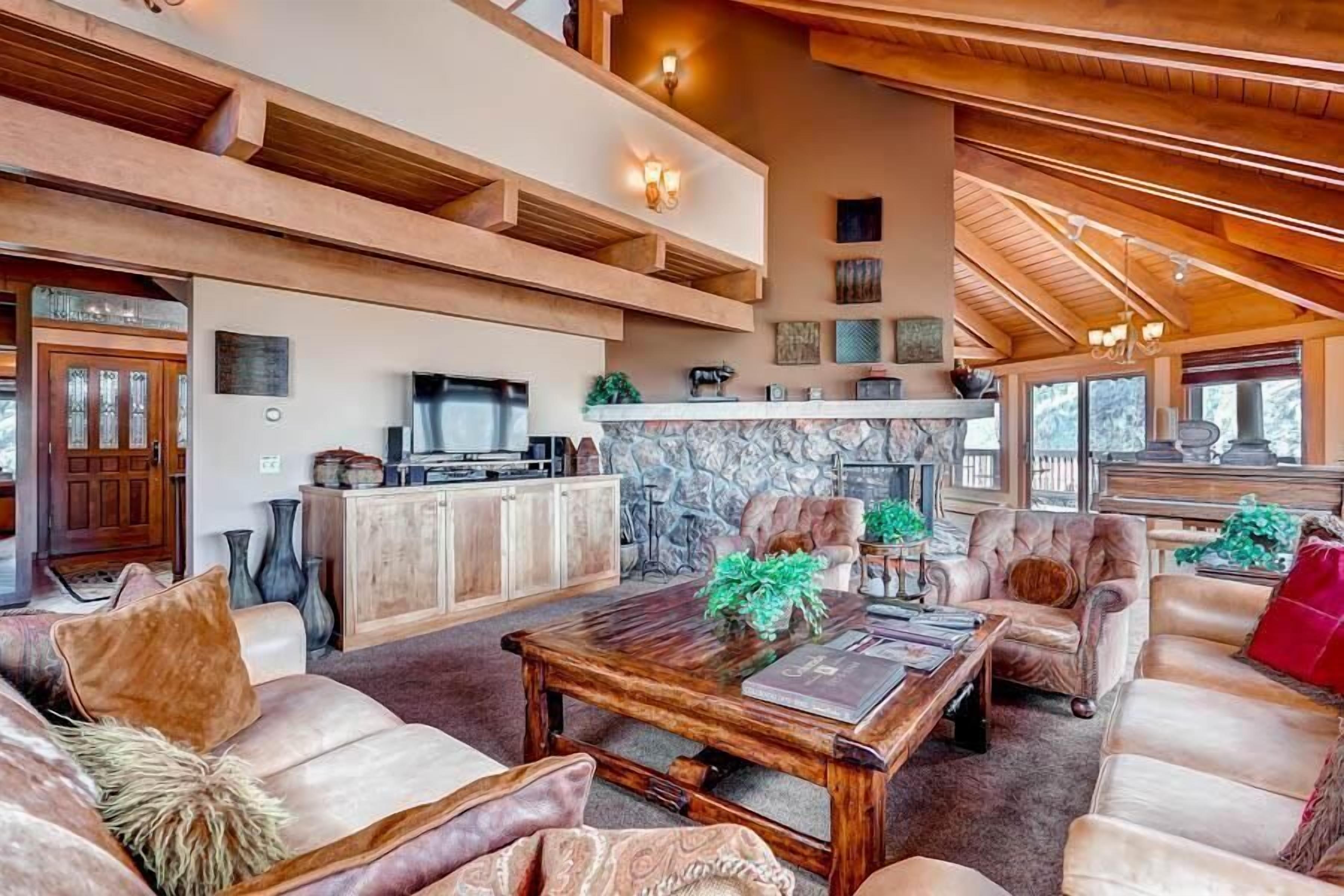 Televisión de pantalla plana, chimenea