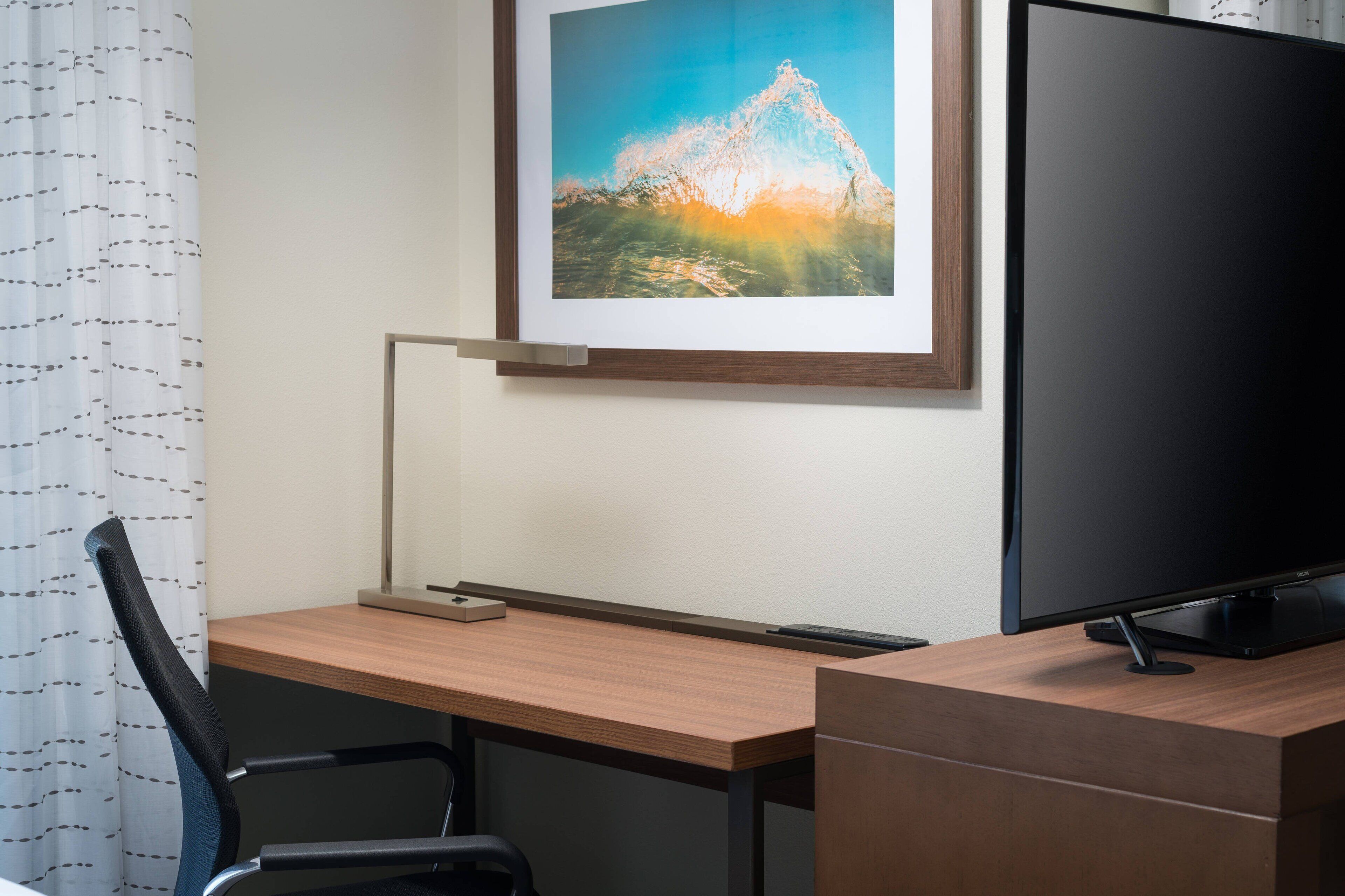 1 bedroom, premium bedding, in-room safe, desk