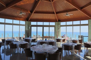 Café da manhã, almoço e jantar