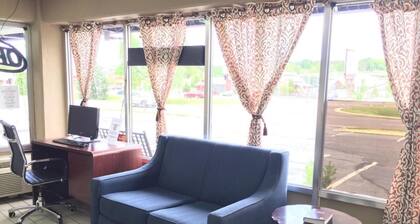 Bear Mount Inn & Suites