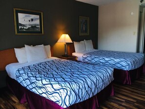 Kamar Deluks, 2 Tempat Tidur Double | Meja kerja, ruang kerja ramah laptop, Wi-Fi gratis, dan seprai linen