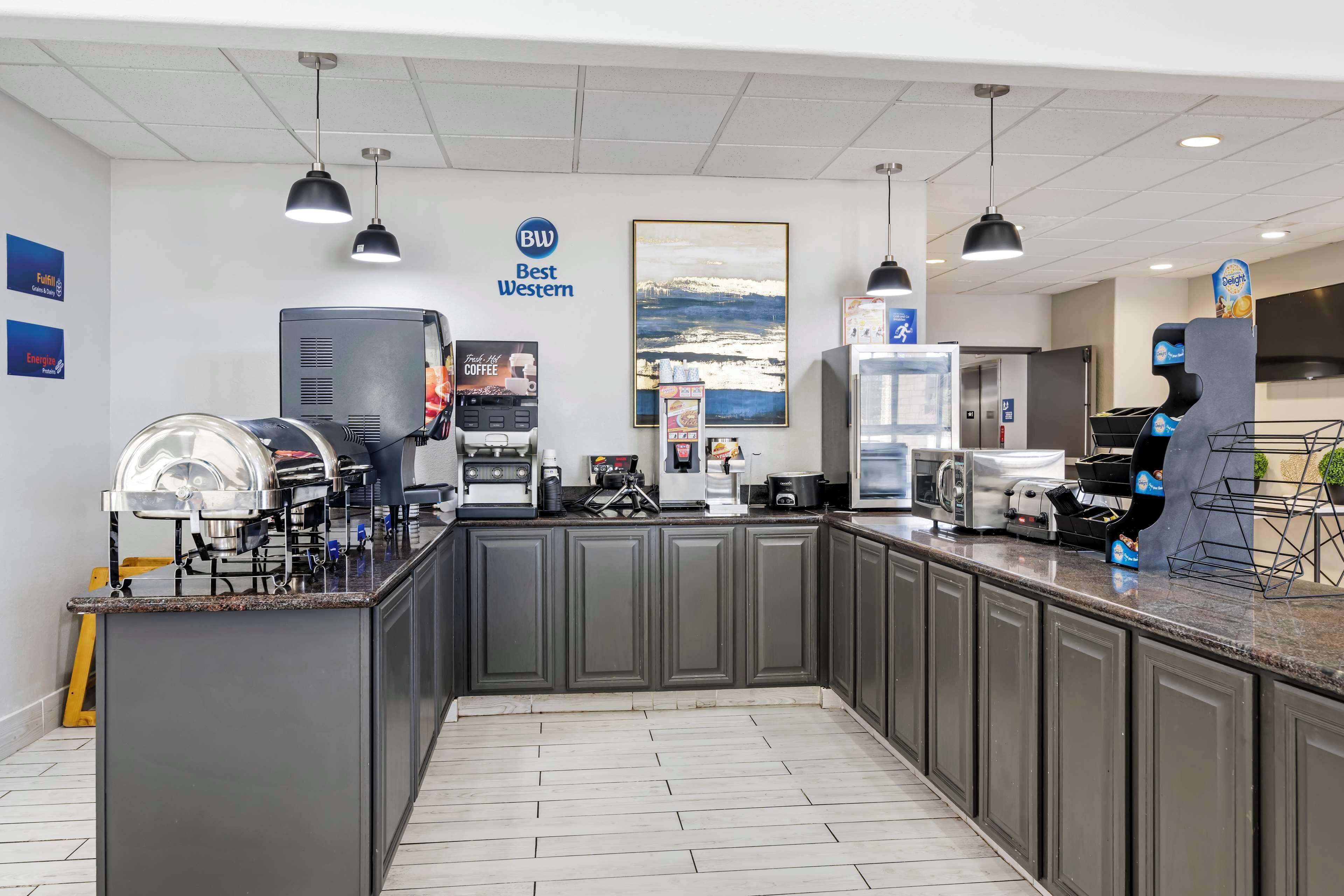 free daily on-the-go breakfast