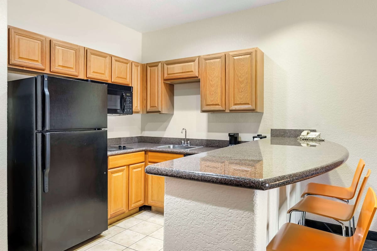 suite, 1 king bed, non smoking, balcony (with sofabed) | private kitchenette | fridge, coffee/tea maker