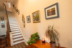 Interior entrance - Auberge Nouvelle Orleans Hostel (New Orleans)