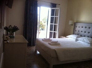 Apartment | In-room safe, iron/ironing board, free cribs/infant beds, free WiFi