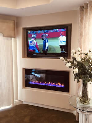 1 غرفة نوم وبديكورات فريدة لكل غرفة وطراز فريد لكل وحدة ومكواة/لوح ك�ي