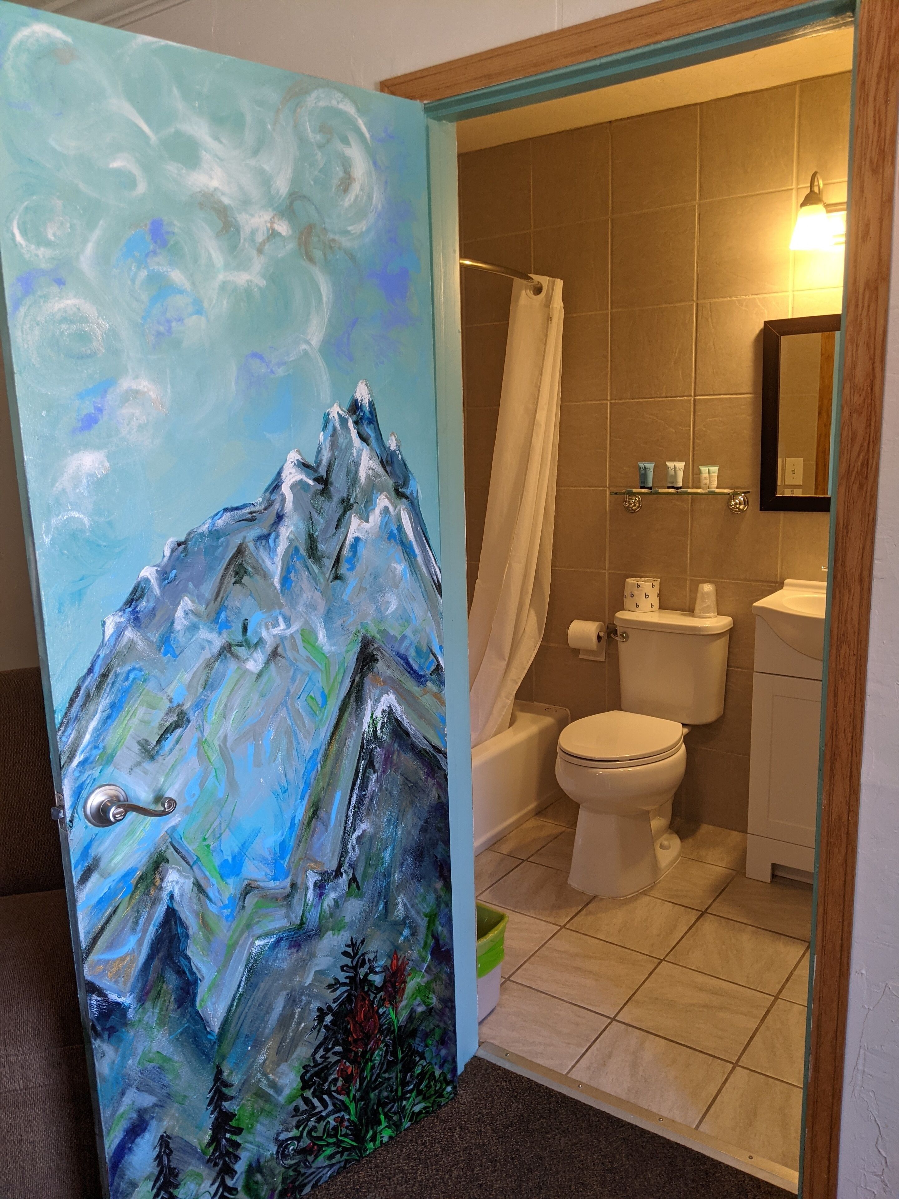 family suite, 1 bedroom, kitchen | bathroom | hair dryer, towels, soap, shampoo