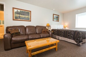 Kabin Deluks | Seprai premium, setrika/meja setrika, Wi-Fi gratis, dan seprai linen