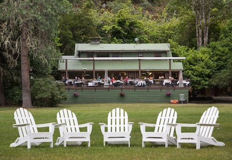Property grounds. Morrison's Rogue River Lodge