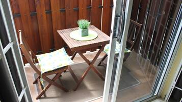 Standard Apartment, 1 Bedroom, City View, Ground Floor | Terrace/patio