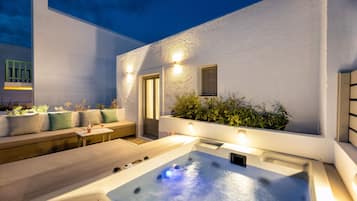 Deluxe Double Room, Hot Tub, Sea View | In-room safe, free WiFi, bed sheets