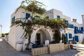 Exterior - Ioanna Rooms (Paros)