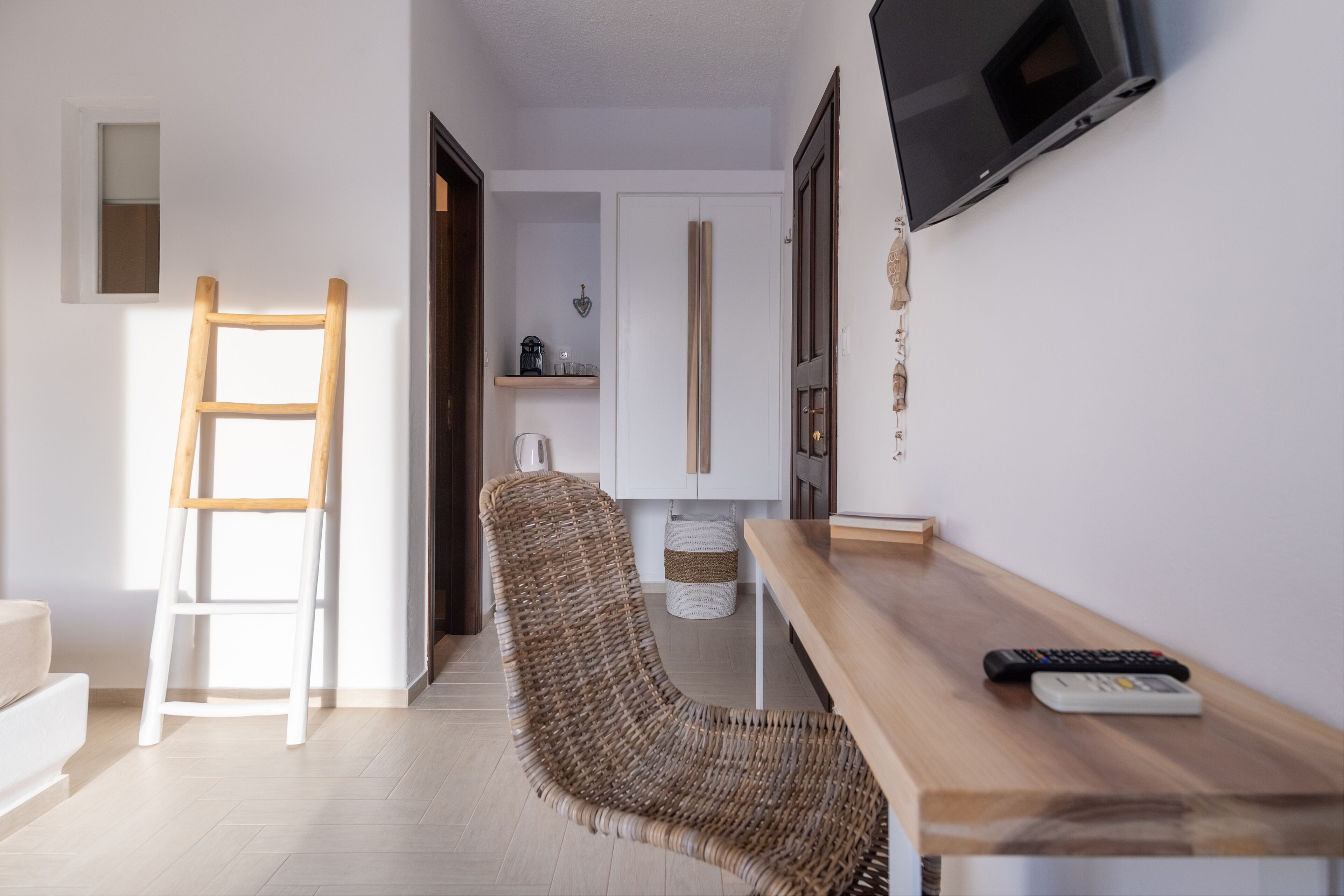 Photo - Aella Residence