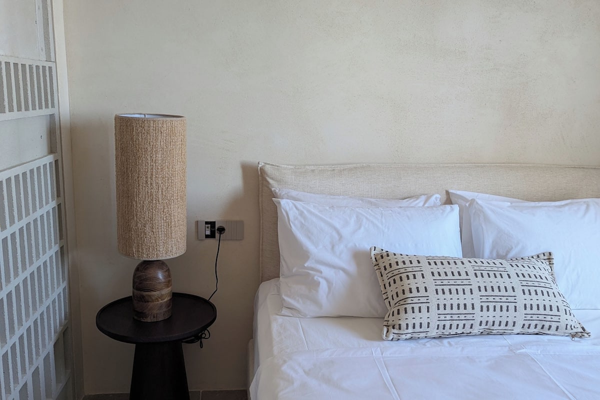 1 bedroom, minibar, iron/ironing board, free WiFi