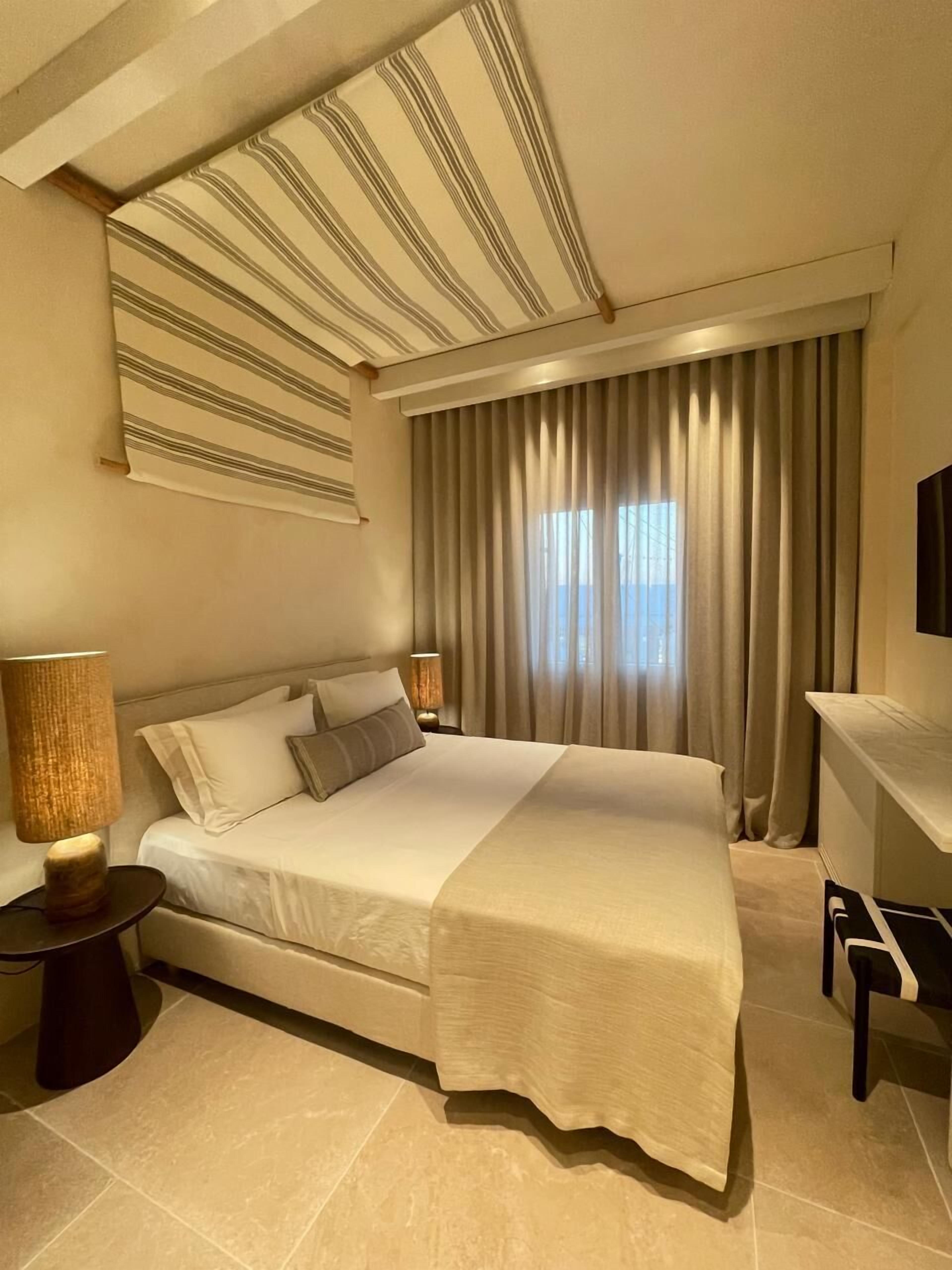 Standardzimmer | Minibar, Bügeleisen/Bügelbrett, kostenloses WLAN, Bettwäsche