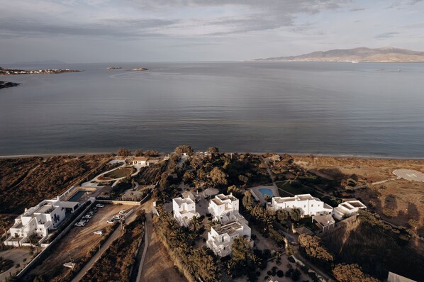 Exterior - Medusa Beach Resort and Suites (Naxos)
