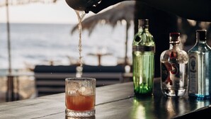 Beach bar - Medusa Beach Resort and Suites (Naxos)