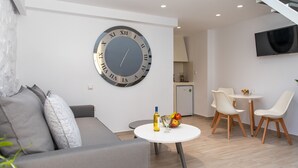 Luxury Suite, 1 King Bed, Terrace, Partial Sea View | Living area - Marina Studios (Naxos)