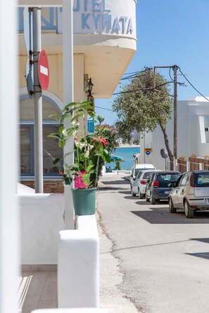 Luxury Suite, 1 King Bed, Terrace, Partial Sea View | Terrace/patio