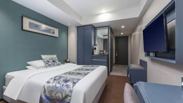 Minibar, in-room safe, iron/ironing board, cots/infant beds