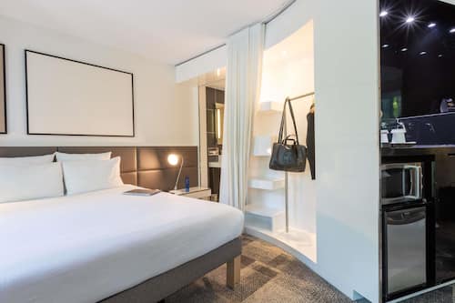 1 bedroom, premium bedding, minibar, in-room safe