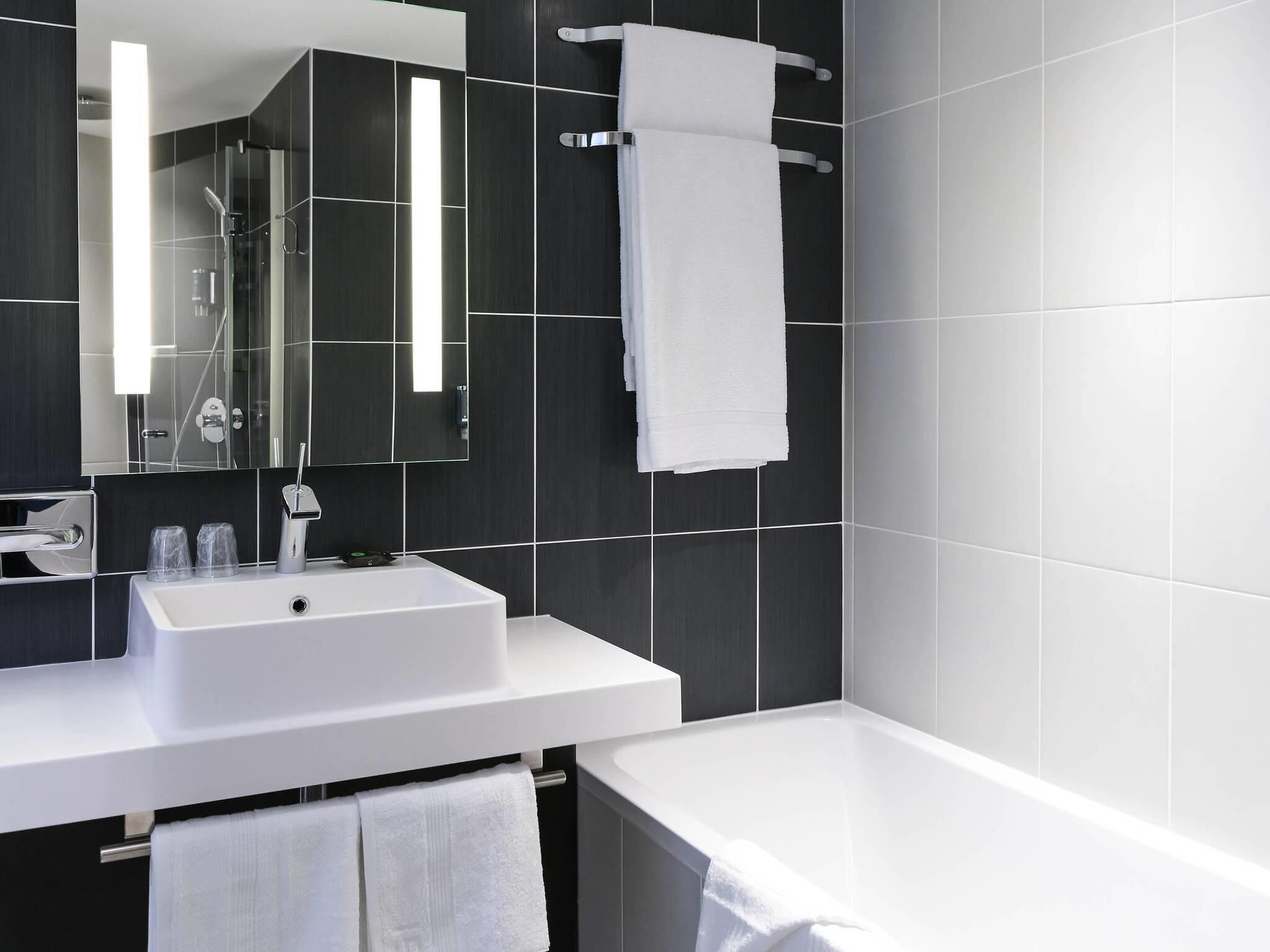 executive suite, multiple beds | 1 bedroom, premium bedding, minibar, in-room safe