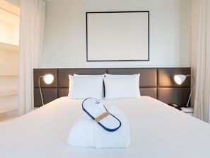1 bedroom, premium bedding, minibar, in-room safe