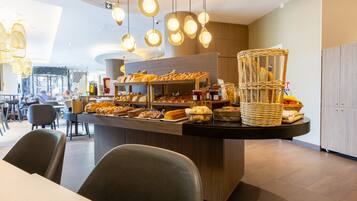 Dagelijks ontbijtbuffet (EUR 19 per persoon)