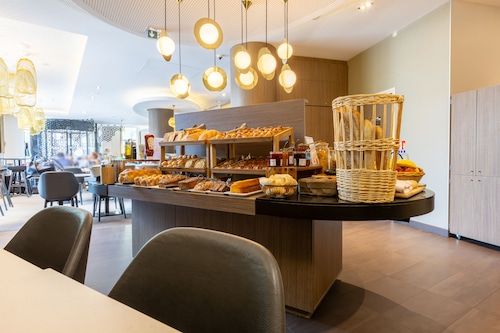 ノボテル スイーツ パリ エキスポ ポルト ドゥ ヴェルサイユ