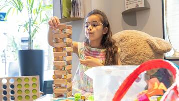 Área de juegos infantiles techada
